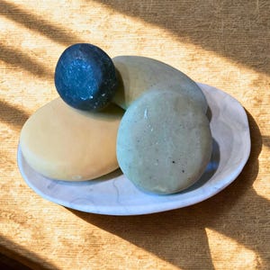 Soap Dish Stone Soap Dish Soap Dish with Soap Soap Gift Gift for Woman Wedding Shower Gift Small Soap Dish Bathroom Soap Dish Lemongrass