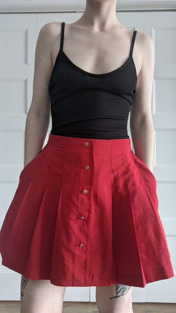 Flamboyant pleated skirt. - image 2