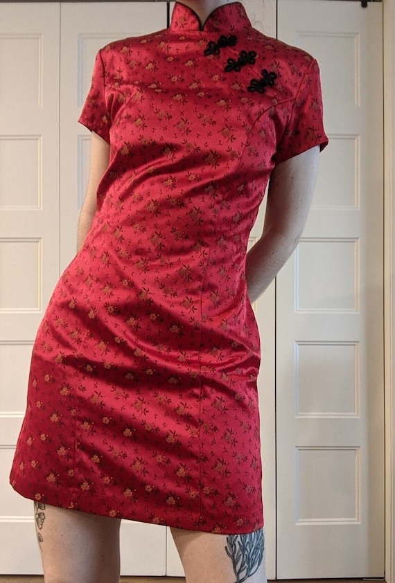 Ravissante robe Cheongsam des années 90.