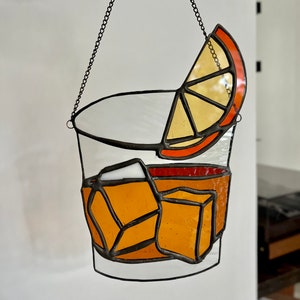 Negroni Cocktail Glas-in-lood raamhanger, Cocktaildecor, Negroni Suncatcher