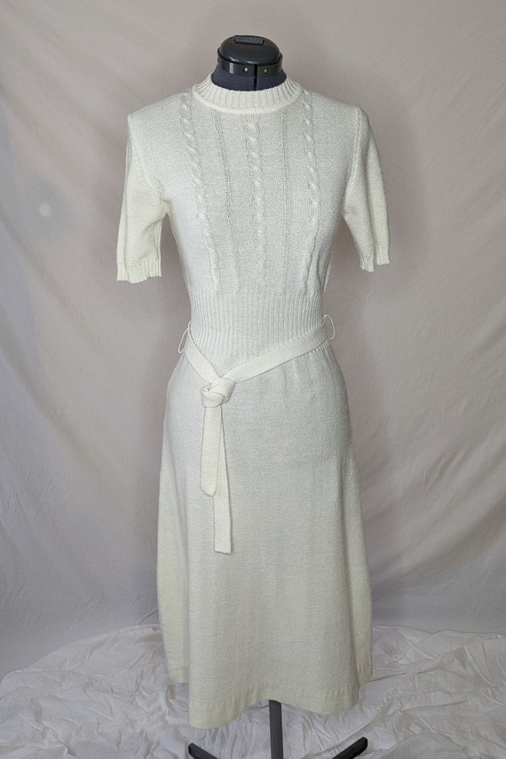 1980s White Sweater Dress w/ Tie Belt