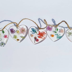 Heart garland bunting real pressed flowers floral decoration, party, garden, birthday, wedding, anniversary, event home decor wall hanging image 3