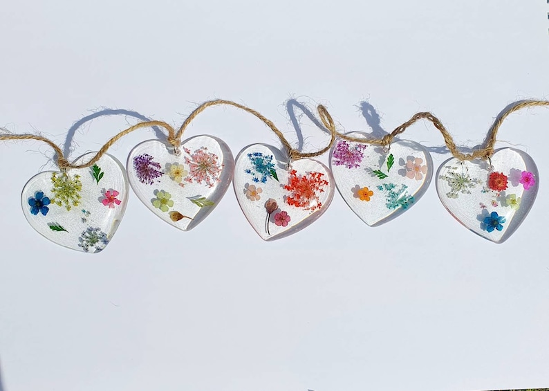 Heart garland bunting real pressed flowers floral decoration, party, garden, birthday, wedding, anniversary, event home decor wall hanging image 3