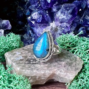 Labradorite Teardrop Entwine Sterling Silver Ring US 7.5