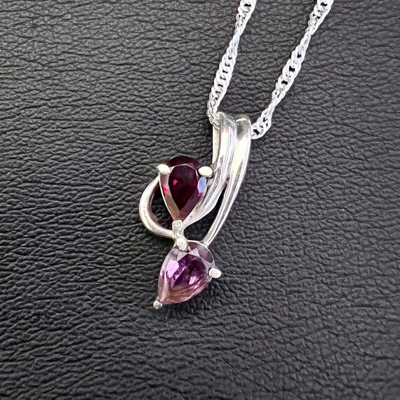 Sterling Silver Garnet and Amethyst Teardrop Shaped Pendant Sterling Silver Garnet and Amethyst Teardrop Shaped Pendant