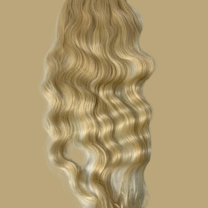 613 ブロンドウェーブヘアクロージャー：5x5透明レース、インド産生毛