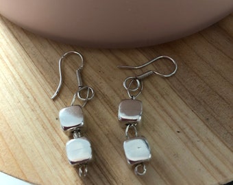 Square long earrings
