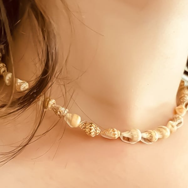 Shell Necklace, Beach-Style Jewellery, Surf Aesthetic, Beach Wedding, Seashell Choker UK, Waterproof, Adjustable, Gift for Her