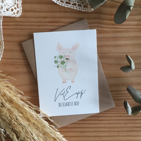 Postkarte "Viel Erfolg" , Karte Prüfungen , Karte viel Erfolg , Karte Schwein und Kleeblatt , Abitur