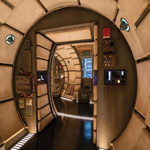 1/6th Scale STAR WARS Millennium Falcon Hallway Ikea Detolf 15x15 Diorama Backdrop