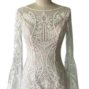 REINE GAIL | Robe de mariée bohème en dentelle | Robe longue fendue à manches cloche et dos ouvert | personnalisable Rue De Dupe | de Queen Bridal