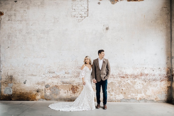 QUEEN MIRANDA | Boho Crochet Lace Wedding Dress | Removable Sleeve Gown with Open Back | Draping Sleeve Bridal Dress | Queen Bridal