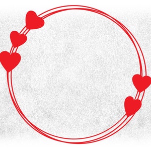 Puede incluir: Un fondo blanco con un marco circular doble rojo con cinco corazones rojos alrededor del círculo.