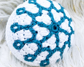 PATTERN, stuffed snow baubles with snowflake, Christmas hanging decoration Crochet Pattern