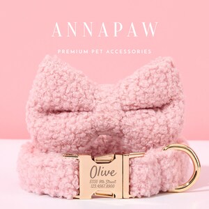 K&ouml;nnte beinhalten: Rosa flauschiger Hundehalsband mit einer goldenen Schnalle und einem personalisierten Namensschild mit der Aufschrift "Olive 5335 9th Street 123.4567.8900".