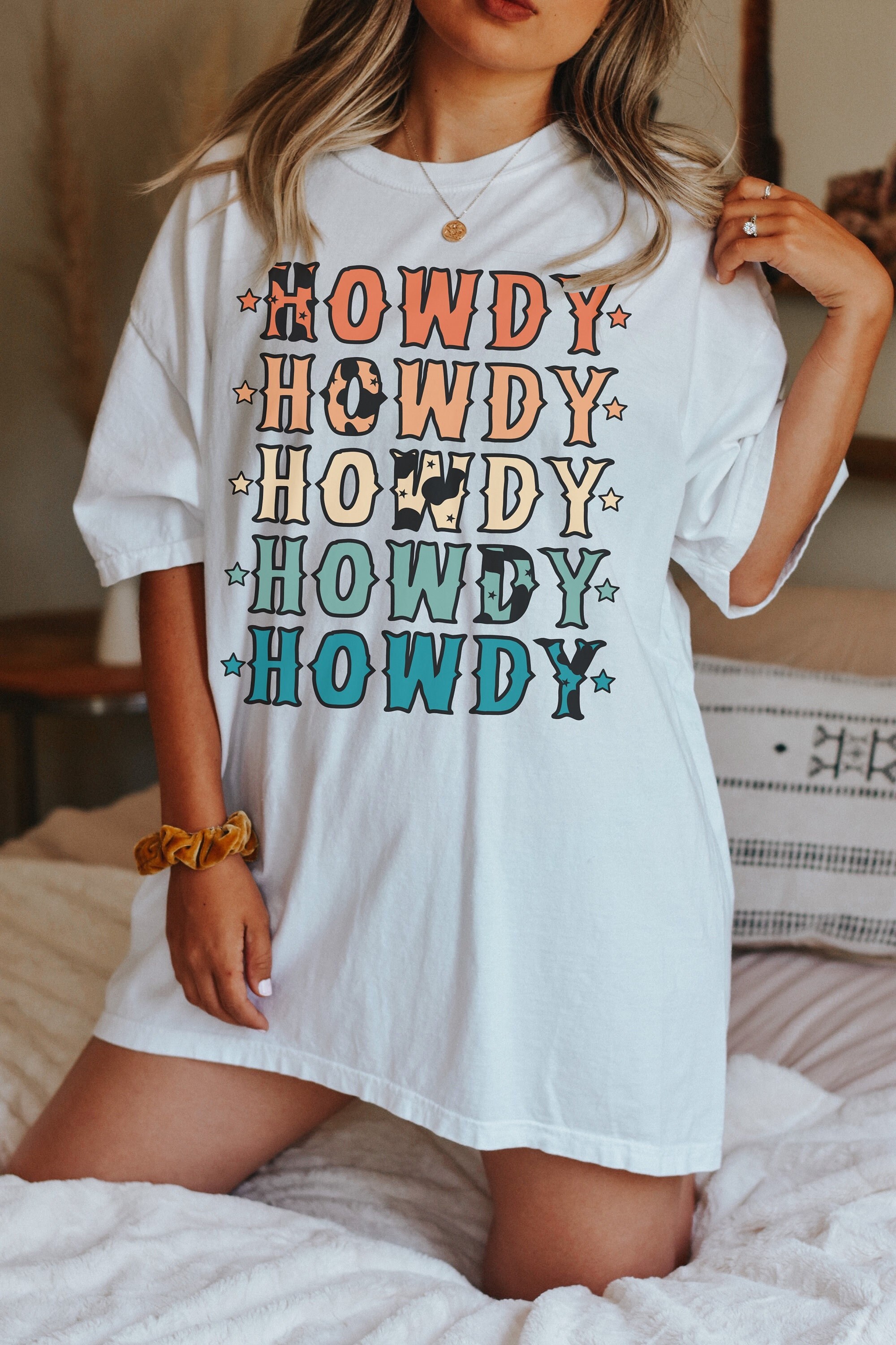 Retro Cow Print Howdy T Shirt Cowgirl 