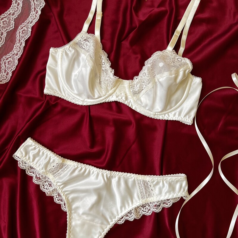 Pearl Strap Lingerie Set main image 1