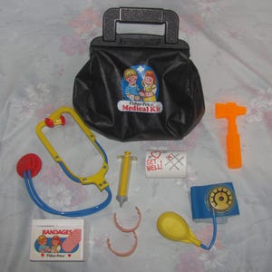 レア　フィッシャープライス メディカルキット アメリカンビンテージ Fisher price doctor kit - Etsy 日本