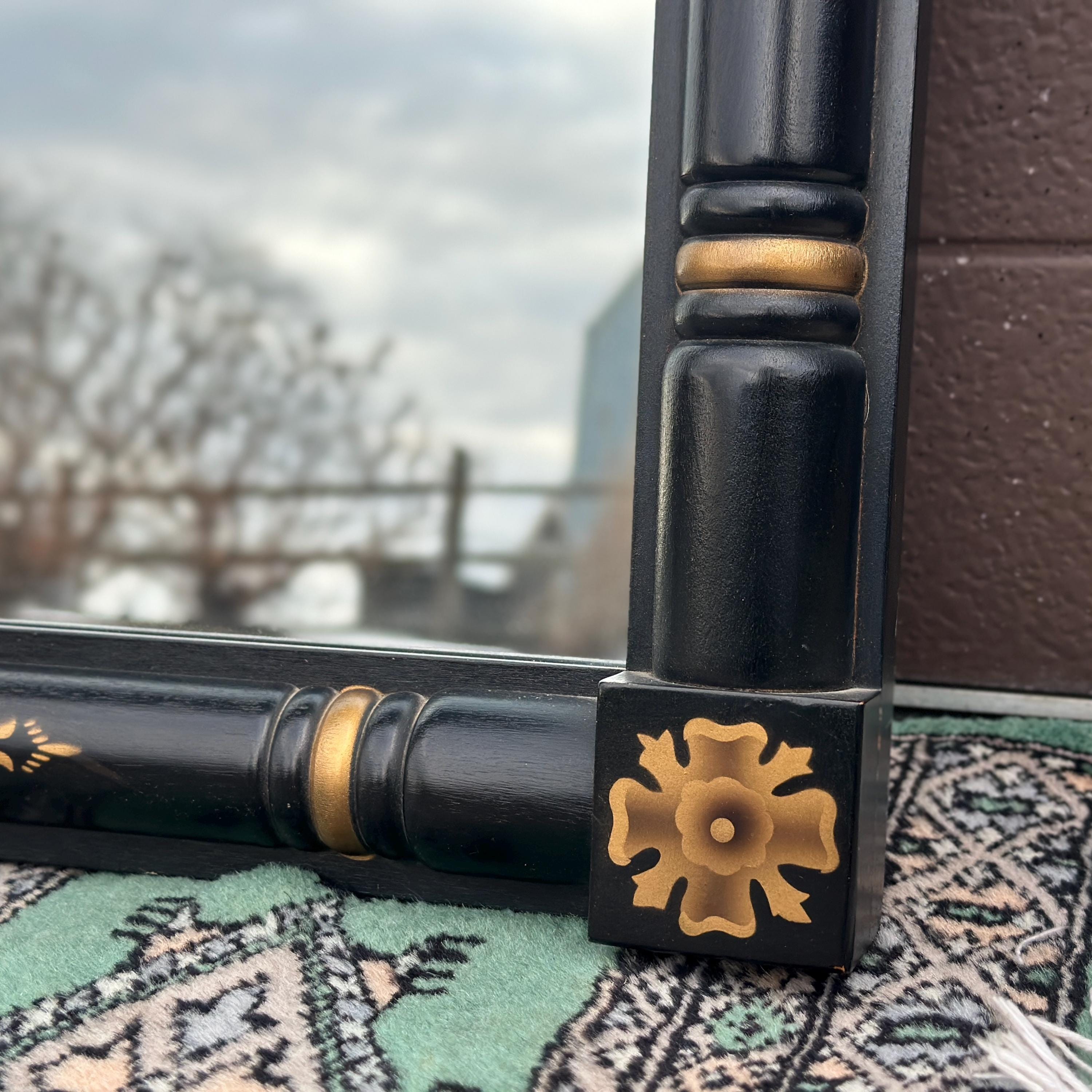 k*i様 限定出品_ロンドンで購入【VINTAGE】MOROCCAN オールドキ Vintage Signed Lambert Hitchcock Black & Gold Petite Wall Mirror