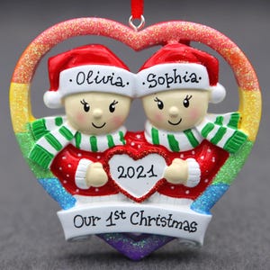 Personalisierte LGBT Paar Ornament: Regenbogen Pride Herz