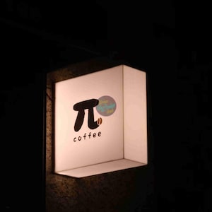Light Box Menu Board für Outdoor-Cafés - Batteriebetriebenes LED-Schild mit individuellem Text und einfacher Installation