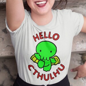 Camiseta de dibujos animados de monstruos cósmicos caprichosos, regalo lovecraftiano