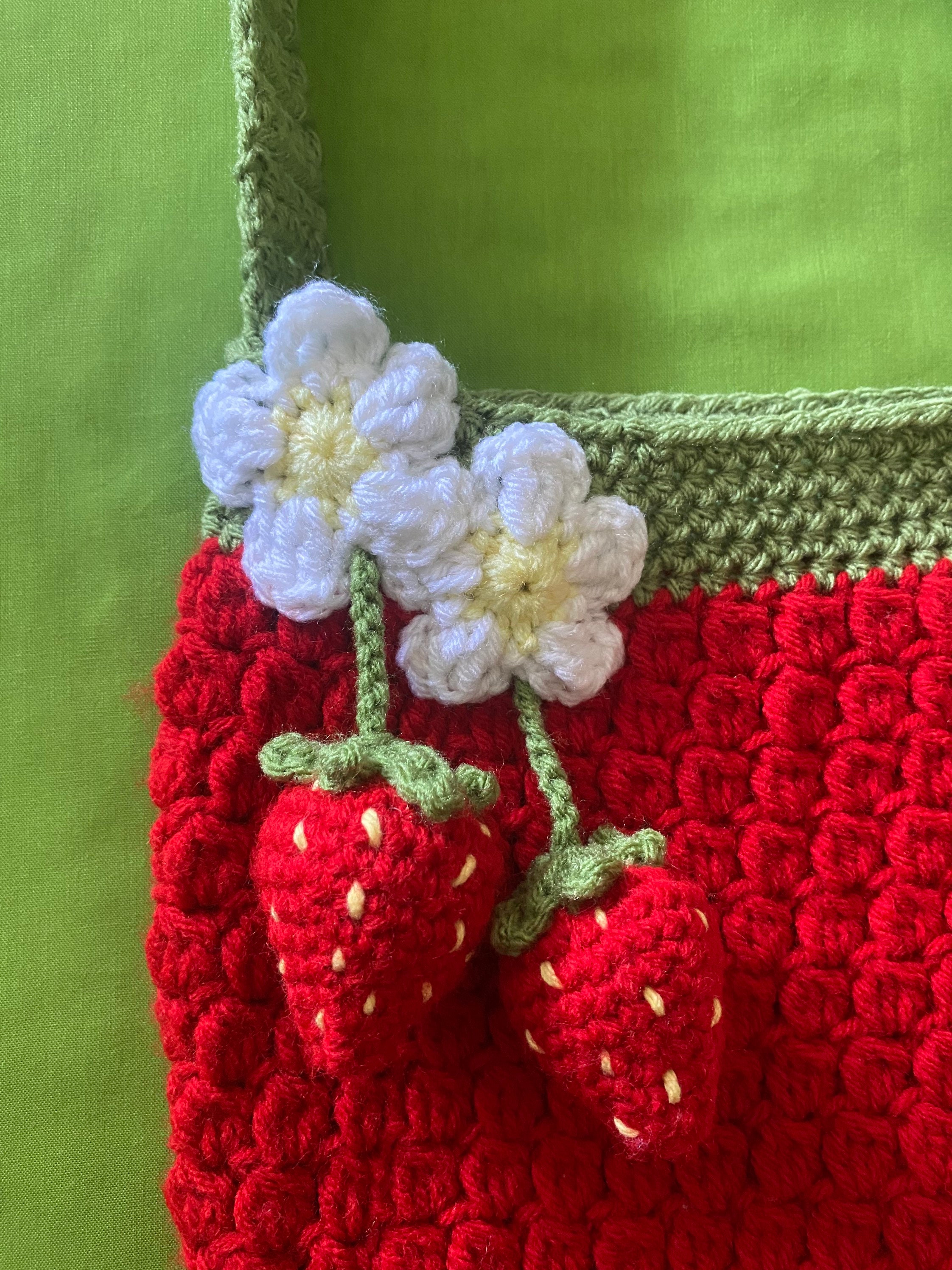 Crochet Strawberry Bag Charm 🍓 | Crochet Strawberry Pouch Beginner  Friendly! 🍓 - YouTube