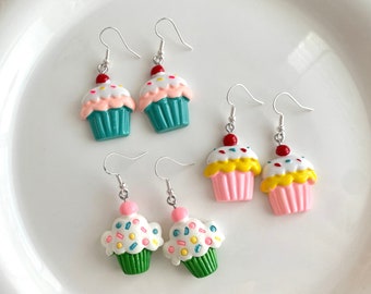 Handmade resin cupcakes earrings, cute cake earrings, cupcake jewelry, food earrings, cupcakes gifts.
