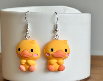 Dreuyet 4 Pairs Yellow Duck Earrings For Women Cute Acrylic Duck Earrings Novelty Duckie Earrings Duck With Glasses Earrings Personalized Mandarin Duck Earrings Duck Charming Jewelry (Christmas Ducks