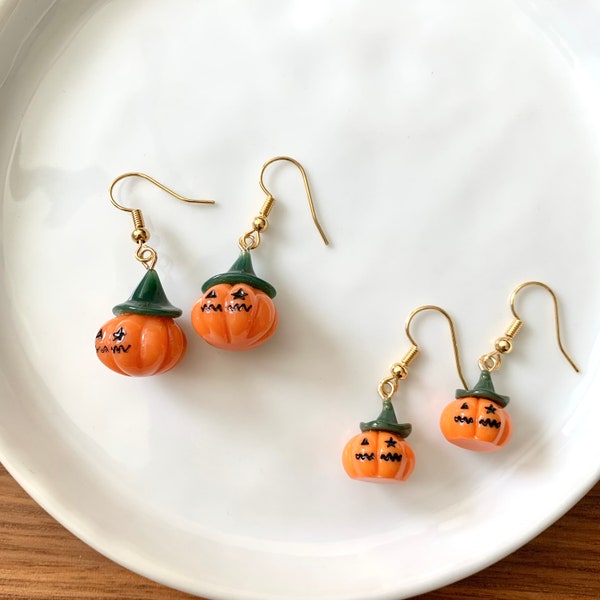 Halloween pumpkin earrings, Handmade resin pumpkin earrings, Halloween earrings, holiday jewelry, cute pumpkin earrings