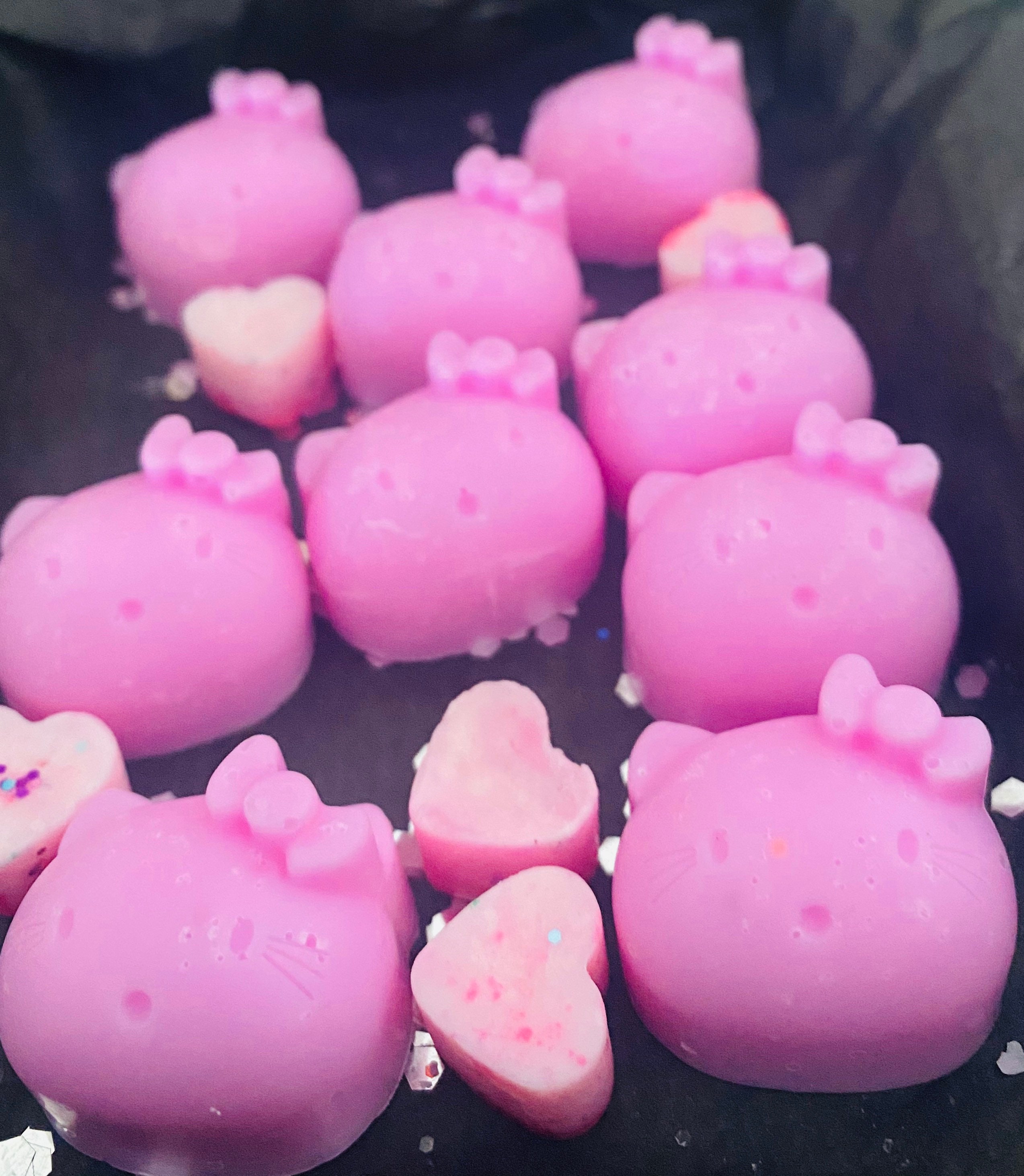 Eco friendly hello kitty wax melts customisable pack of 10 Etsy