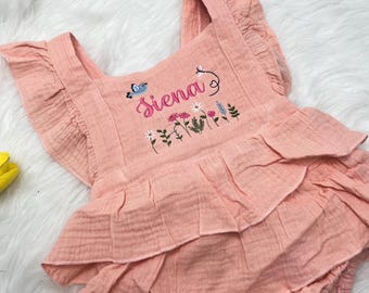 Pelele de muselina con bordado floral para niña, pelele con volantes y nombre personalizado, traje personalizado para primer cumpleaños, ropa para niña