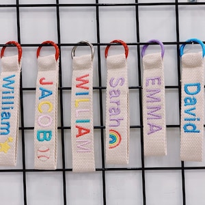 Etiqueta de nombre personalizada, etiqueta de nombre de bolsa de cinta colorida, accesorio para bolsa, llavero bordado personalizado, etiqueta de nombre bordada, llavero