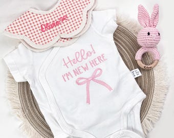 Ensemble personnalisé pour bébé fille, broderie personnalisée pour bébé, coffret cadeau baby shower, tenue de retour à la maison pour bébé, vêtements pour bébé fille, cadeau de bienvenue pour bébé