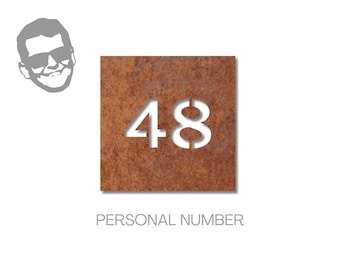 quadratische personalisierte Hausnummer, Adressschild aus Cortenstahl, 3 Größen, Rosteffekt