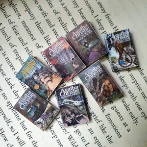Miniatur Agatha Christie Bücher Sammlung mit 7 Büchern / Miniaturbücher / Puppenhaus Bücher / Puppenhaus Miniatur Agatha Christie Bücher Set