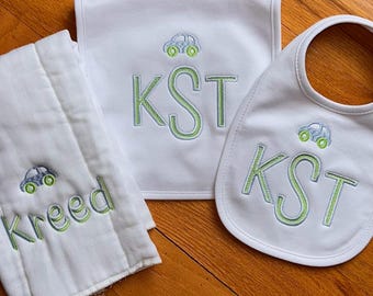Monogram Burp and Bib Cloth Set, Personalized Burp Cloth, Monogram Bib, Ruffle Burp Cloth, Ruffle Bib, Monogram Burp Cloth and Bib Set