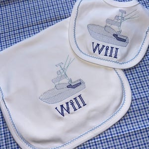 Monogram Burp and Bib Cloth Set, Personalized Burp Cloth, Monogram Bib, Ruffle Burp Cloth, Ruffle Bib, Monogram Burp Cloth and Bib Set