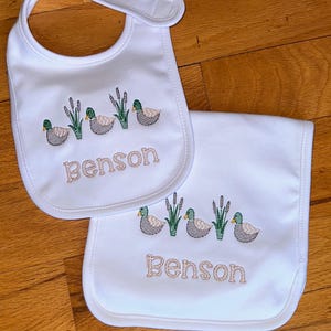 Monogram Burp and Bib Cloth Set, Personalized Burp Cloth, Monogram Bib, Ruffle Burp Cloth, Ruffle Bib, Monogram Burp Cloth and Bib Set