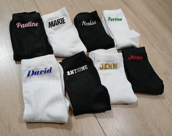 Chaussettes prénom - Chaussettes nominatives - chaussettes nom - cadeau Noel - chaussettes personnalisées - chaussettes blanches ou noires