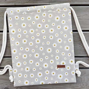 Handgemachter Kordelzugrucksack, Blumenrucksack, Gänseblümchenkordelrucksack