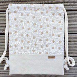 Handgemachter Kordelzugrucksack, Blumenrucksack, Gänseblümchenkordelrucksack