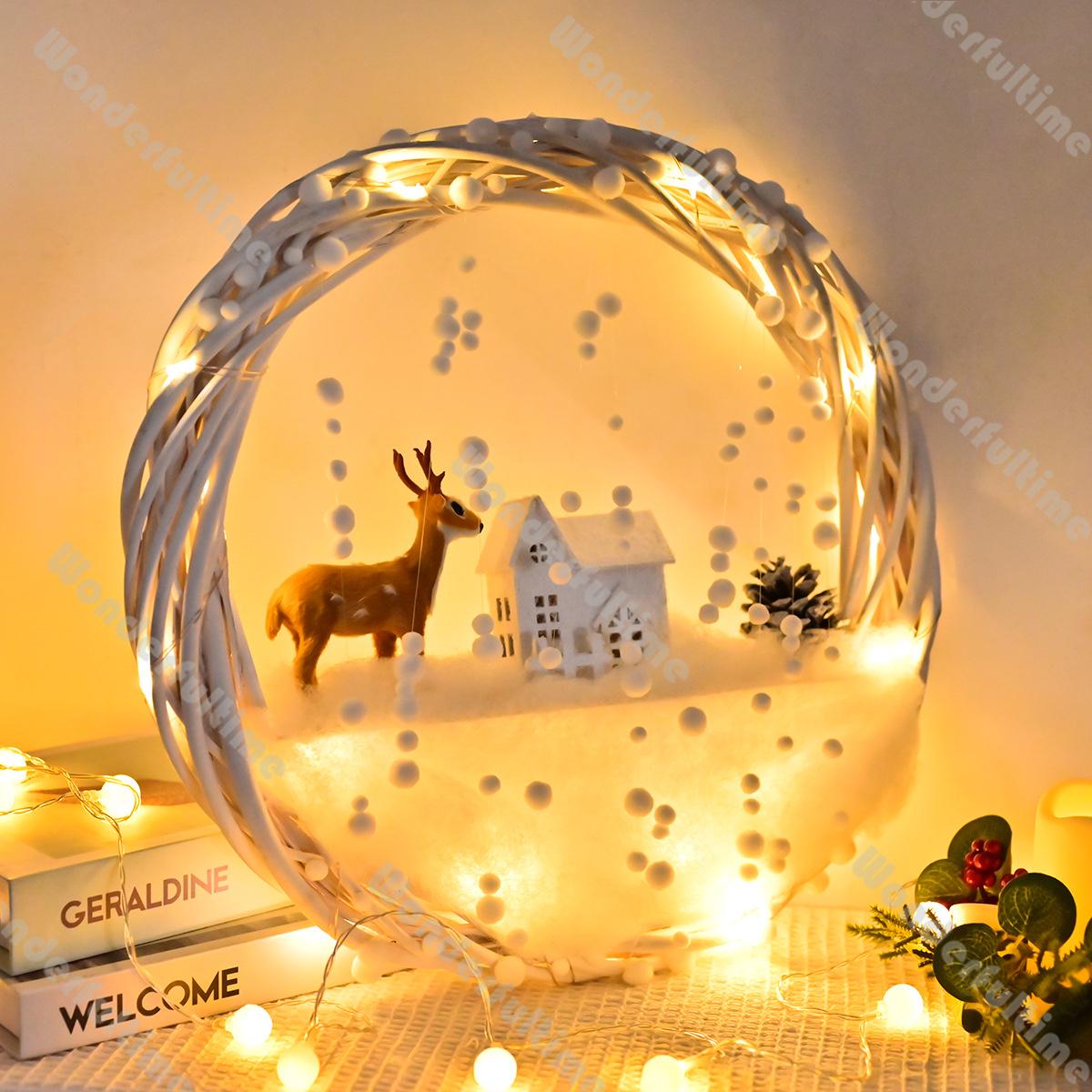 Couronne avent violetta. couronne de noël originale extérieur. déco