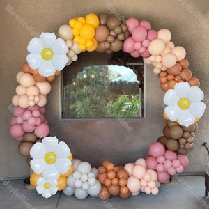 244pcs Daisy Theme Balloon Garland Flower Balloon Arch Groovy Party Decor Baby Shower Boho Wedding Bridal Shower DIY Daisy Balloon Arch