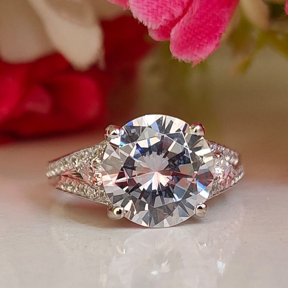 Brilliant 3 Carat Round Cut White Sapphire 925 Sterling Silver