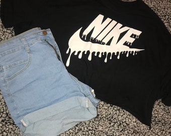 nike crop top outfit