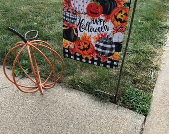Soporte para bandera de jardín de varillas de refuerzo hecho a mano: decoración para el jardín