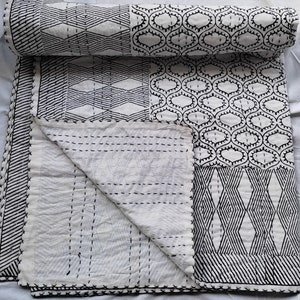 Colcha Kantha geométrica en blanco y negro, hecha a mano, de algodón con estampado de bloques, manta moderna estilo boho, ropa de cama india, individual, queen, king