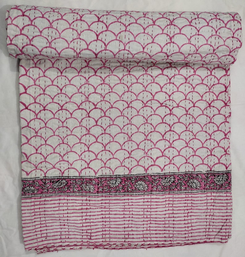 “Handmade pink scallop block print Kantha quilt with floral border on white cotton fabric