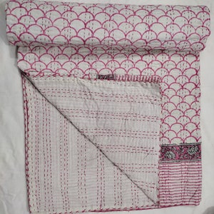 “Handmade pink scallop block print Kantha quilt with floral border on white cotton fabric